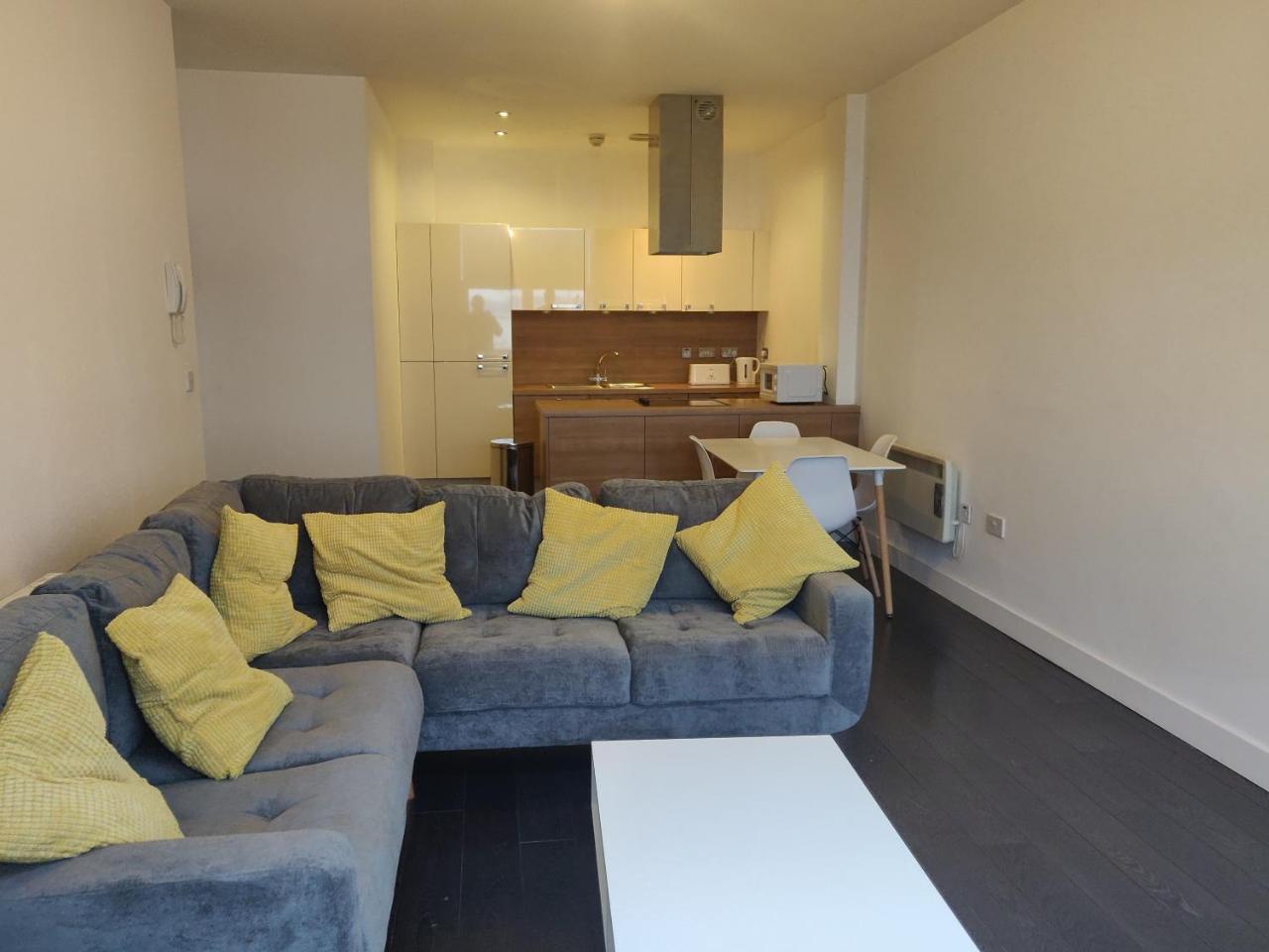 Canal Side Apartment By Serviced Living Liverpool Luaran gambar